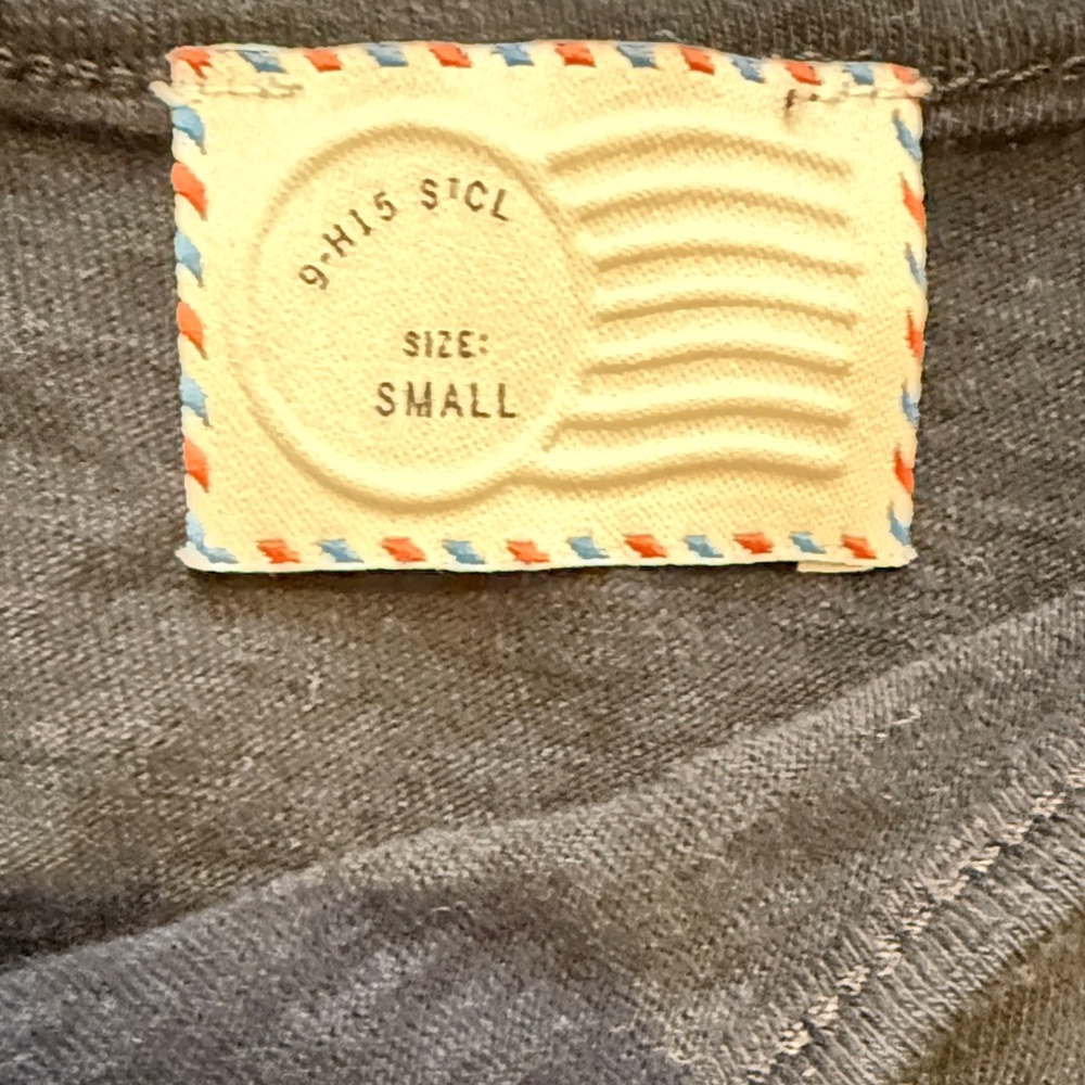 Anthropologie Black Short-Sleeve Tee with Heather Gray Dog Silhouette size S - Picture 2 of 14